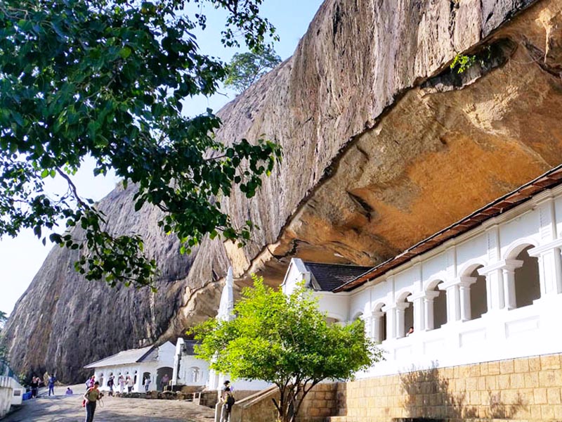 Dambulla Cave Temple